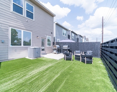 14815 Silent Gulf Avenue - Photo Thumbnail 18