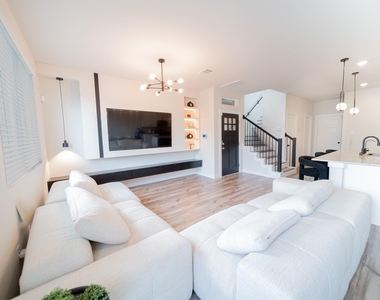 14815 Silent Gulf Avenue - Photo Thumbnail 3