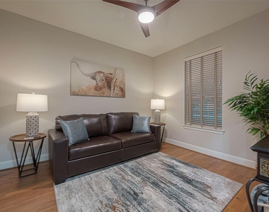 2350 Bastrop Street - Photo Thumbnail 10