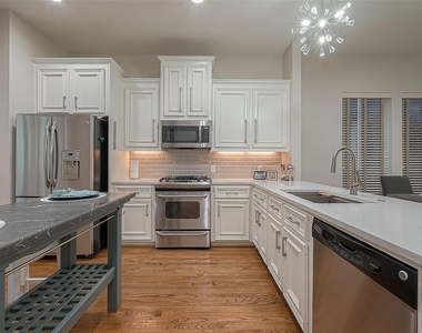 2350 Bastrop Street - Photo Thumbnail 2