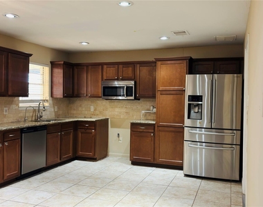 11407 Hazen Street - Photo Thumbnail 10