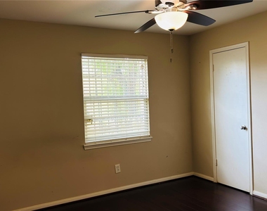 11407 Hazen Street - Photo Thumbnail 25