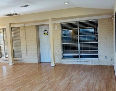 11407 Hazen Street - Photo Thumbnail 2
