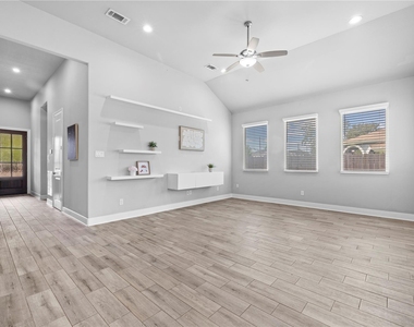 8938 Intervale Street - Photo Thumbnail 12
