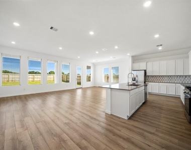 2515 Olivine Stone Drive - Photo Thumbnail 5