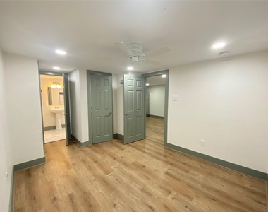2305 55th Street - Photo Thumbnail 3