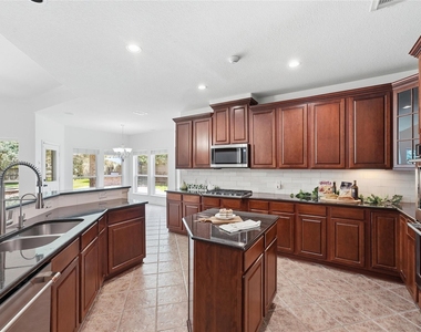 58 N Scribewood Circle - Photo Thumbnail 8