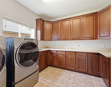 58 N Scribewood Circle - Photo Thumbnail 13