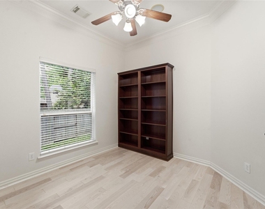 58 N Scribewood Circle - Photo Thumbnail 12