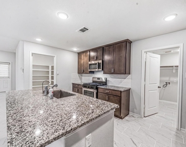 2533 Allegretto Sea Drive - Photo Thumbnail 8