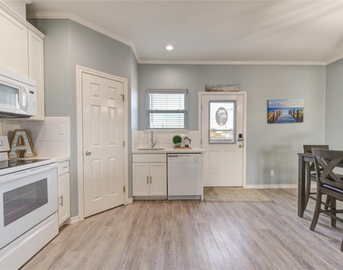 14110 Miramar Drive - Photo Thumbnail 24