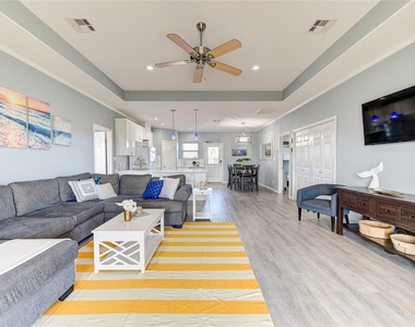 14110 Miramar Drive - Photo Thumbnail 13
