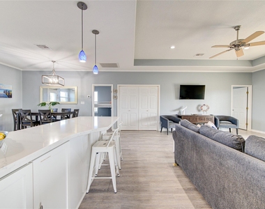14110 Miramar Drive - Photo Thumbnail 11