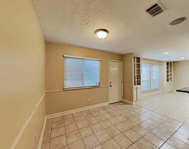 16395 Havenpark Drive - Photo Thumbnail 7