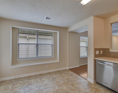 3131 Beacon Grove Street - Photo Thumbnail 14