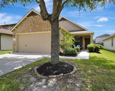 3131 Beacon Grove Street - Photo Thumbnail 1