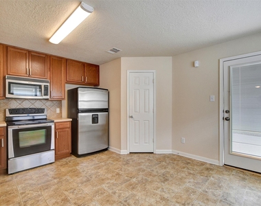 3131 Beacon Grove Street - Photo Thumbnail 10