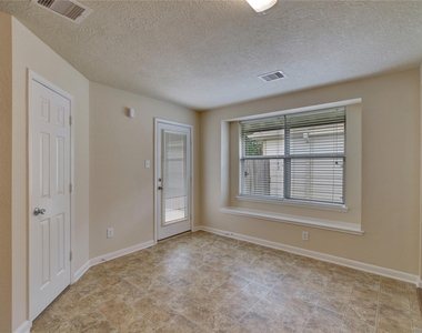 3131 Beacon Grove Street - Photo Thumbnail 15