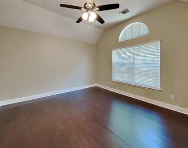 19402 Kacey Lane Court - Photo Thumbnail 4