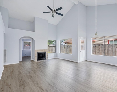 2527 Silver Trumpet Drive - Photo Thumbnail 1