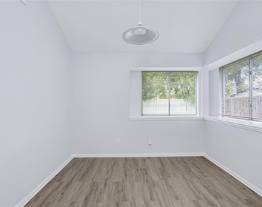 2527 Silver Trumpet Drive - Photo Thumbnail 14