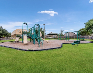 2527 Silver Trumpet Drive - Photo Thumbnail 17