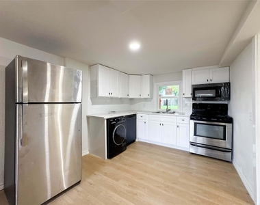705 Texas Avenue - Photo Thumbnail 4