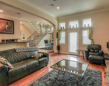 1137 W 24th Street - Photo Thumbnail 15