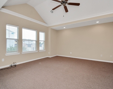 1137 W 24th Street - Photo Thumbnail 9