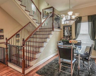 1137 W 24th Street - Photo Thumbnail 4