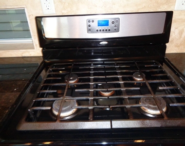 1137 W 24th Street - Photo Thumbnail 11