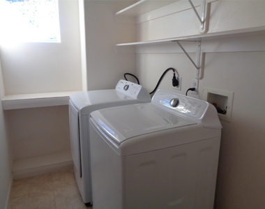 1137 W 24th Street - Photo Thumbnail 21