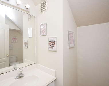 5214 Mountain Forest Drive - Photo Thumbnail 12