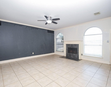 5214 Mountain Forest Drive - Photo Thumbnail 9
