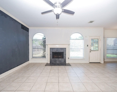 5214 Mountain Forest Drive - Photo Thumbnail 10