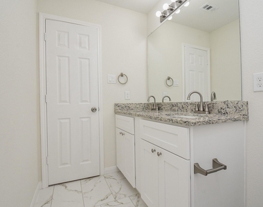 2819 Topiary Lane - Photo Thumbnail 27