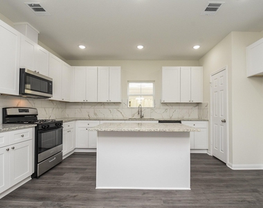 2819 Topiary Lane - Photo Thumbnail 8