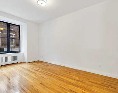 121 Madison Avenue - Photo Thumbnail 1
