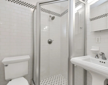 121 Madison Avenue - Photo Thumbnail 2
