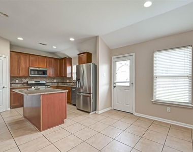 6402 Black Bamboo Lane - Photo Thumbnail 7