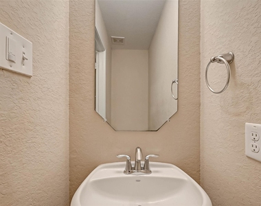6402 Black Bamboo Lane - Photo Thumbnail 15