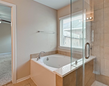 6402 Black Bamboo Lane - Photo Thumbnail 20