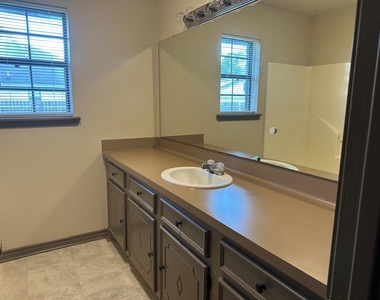 209 Cherry Street - Photo Thumbnail 8