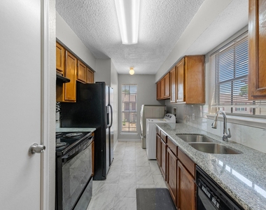 2120 El Paseo Street - Photo Thumbnail 2