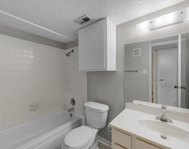 2120 El Paseo Street - Photo Thumbnail 6
