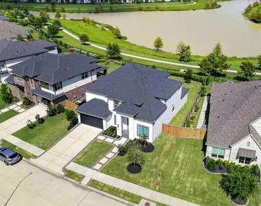 7410 Wildrye Meadow Lane - Photo Thumbnail 28