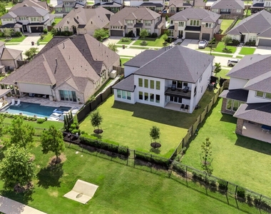 7410 Wildrye Meadow Lane - Photo Thumbnail 30