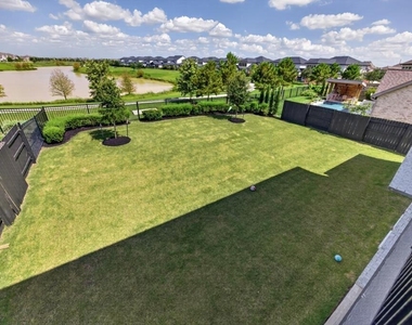 7410 Wildrye Meadow Lane - Photo Thumbnail 33