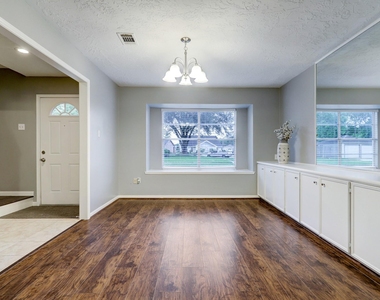 12346 Huntington Venture Drive - Photo Thumbnail 3