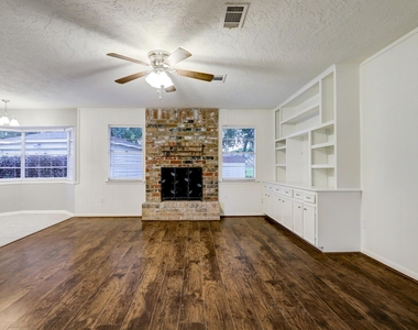 12346 Huntington Venture Drive - Photo Thumbnail 4